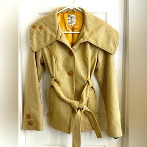 Tulle coat. Small Self tie Button front